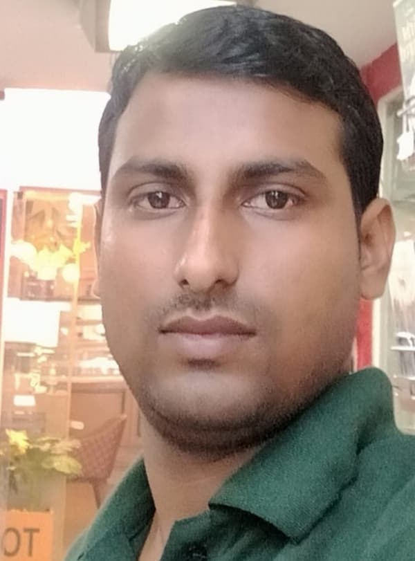 पूर्वी चम्पारण का लाल बना ऑक्सफोर्ड में प्रोफेसर, पढ़ाई के लिए किसान पिता को बेचनी पड़ी थी जमीन