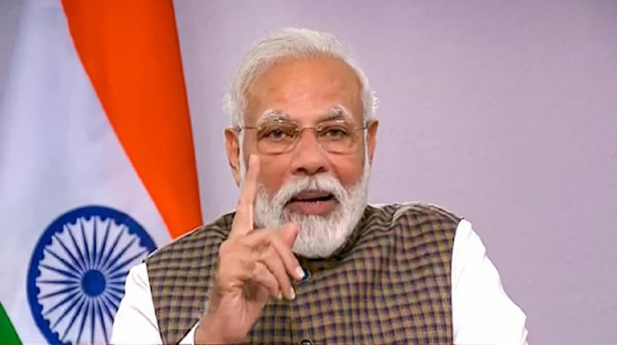 COVID-19 के खिलाफ सरकार सख्त : दवा और मेडिकल डिवाइसेस का उत्पादन बढ़ाने के लिए फार्मा सेक्टर को मिला विशेष पैकेज