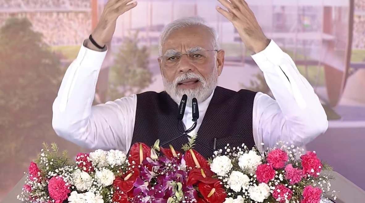 पीएम मोदी ने वाराणसी में महिला वंदन, युवाओं के साथ राजनारायण का जिक्र कर कई समीकरण साधे, भाषण की 10 अहम बातें