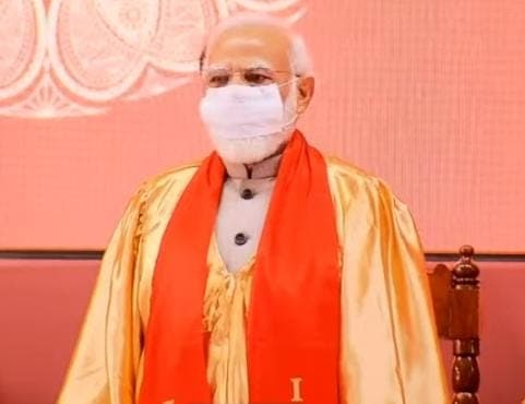 IIT Kanpur Convocation: कॉलर वाला सूट पहन दीक्षांत में पहुंचे PM नरेंद्र मोदी, जानें क्यों खास है उनका ड्रेस?