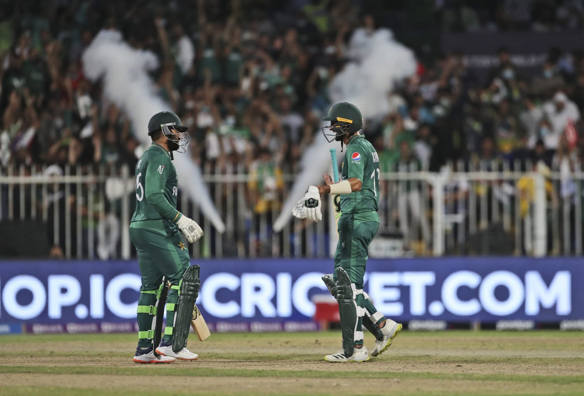 PAK vs NZ T20 WC: पाकिस्तान ने न्यूजीलैंड को 5 विकेट से हराकर लिया बदला, दो जीत के साथ नंबर वन पर कब्जा