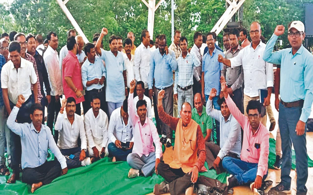 पारा शिक्षक पारा शिक्षक