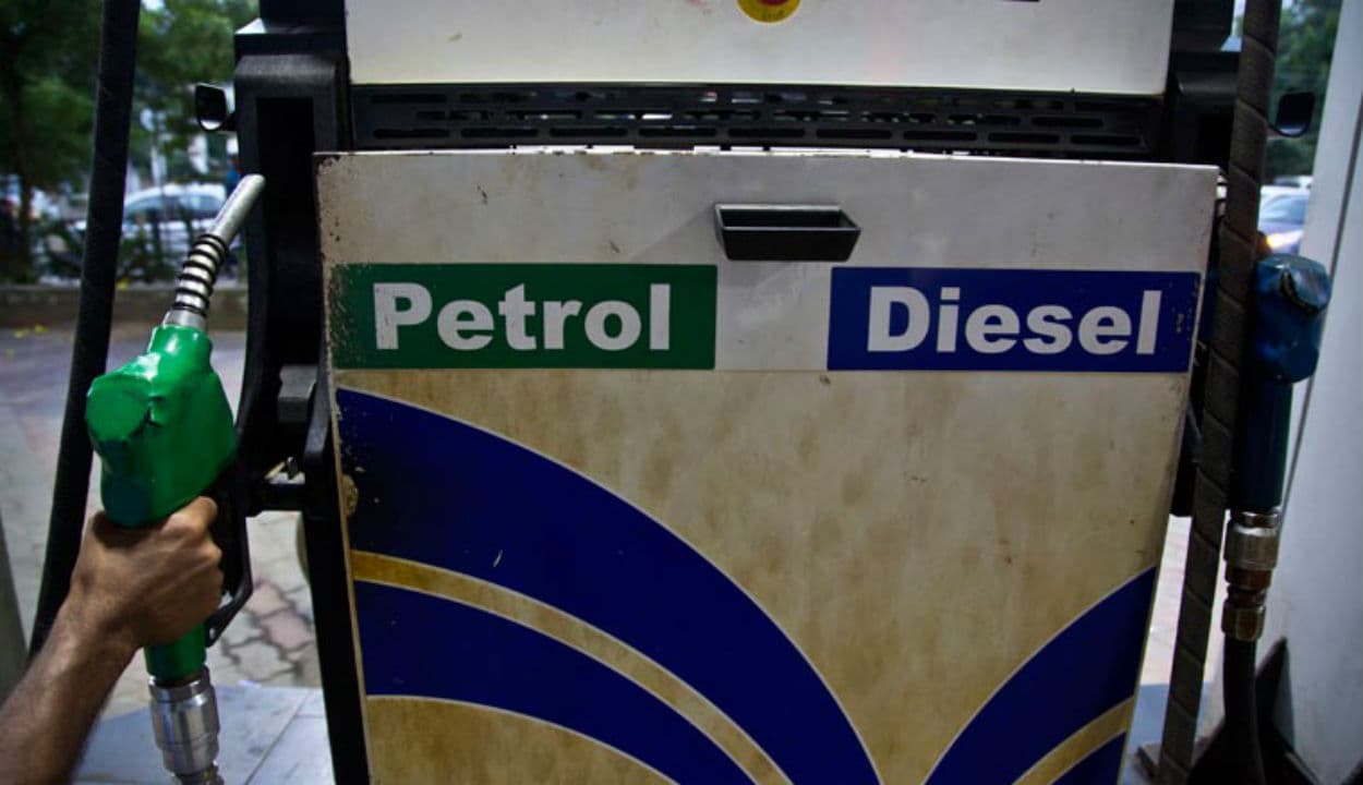 Petrol-Diesel price : 6 महीने में पहली बार घटा डीजल का दाम, पेट्रोल में कोई बदलाव नहीं, जानिए आज किस भाव बिका डीजल…