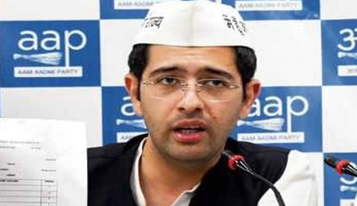पंजाब में AAP पार्टी में टिकट बंटवारे को लेकर हंगामा, कार्यकर्ताओं ने लगाए ‘राघव चड्ढा चोर है’ के नारे