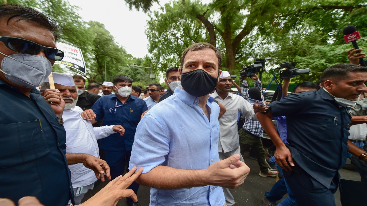 National Herald Case: राहुल गांधी 3 घंटे की पूछताछ के बाद दोबारा पहुंचे ईडी दफ्तर, जानें पूरा मामला