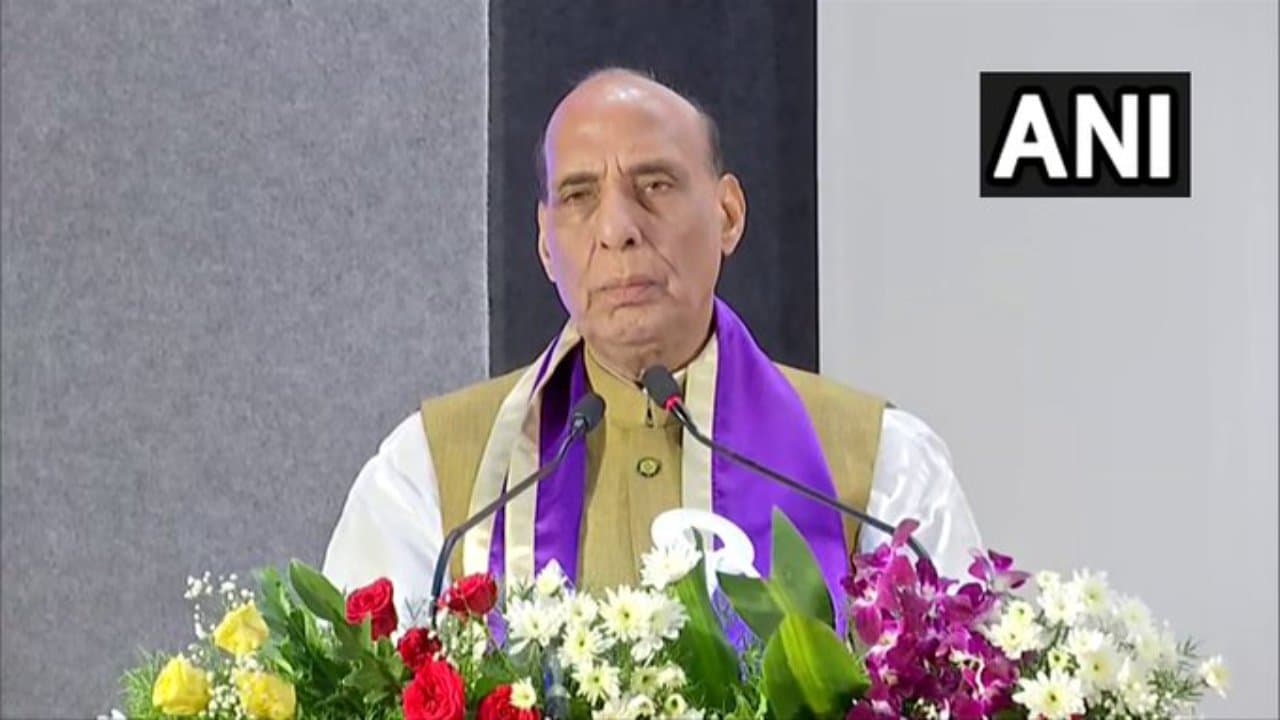 डीआईएटी के दीक्षांत समारोह में राजनाथ सिंह ने कहा, 2047 तक एक विकसित राष्ट्र होगा भारत