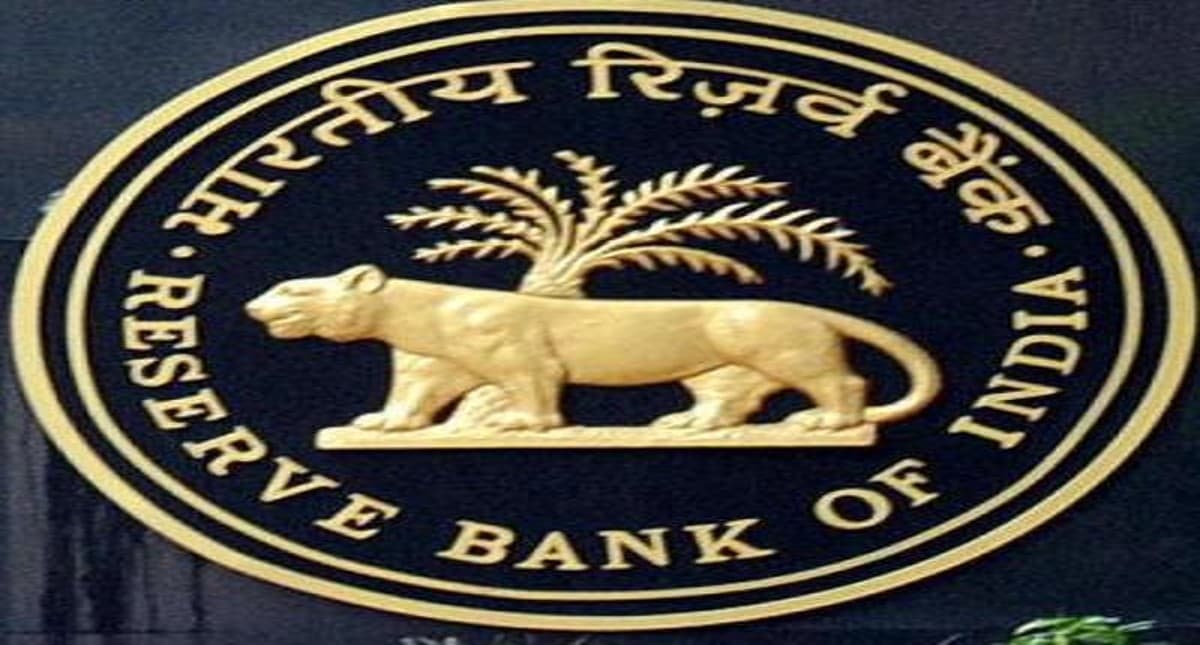 Bank Holidays List : अप्रैल महीने में 15 दिन बंद रहेंगे बैंक, देखें पूरी लिस्‍ट