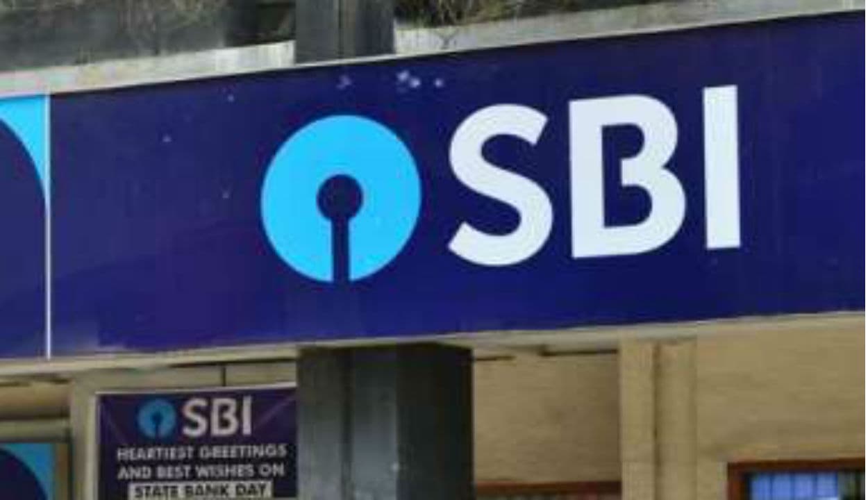 SBI से 25 लाख रुपये तक के होम लोन लेने वालों को मिलेगा कम EMI का फायदा, जानिए कब से होगा लागू…