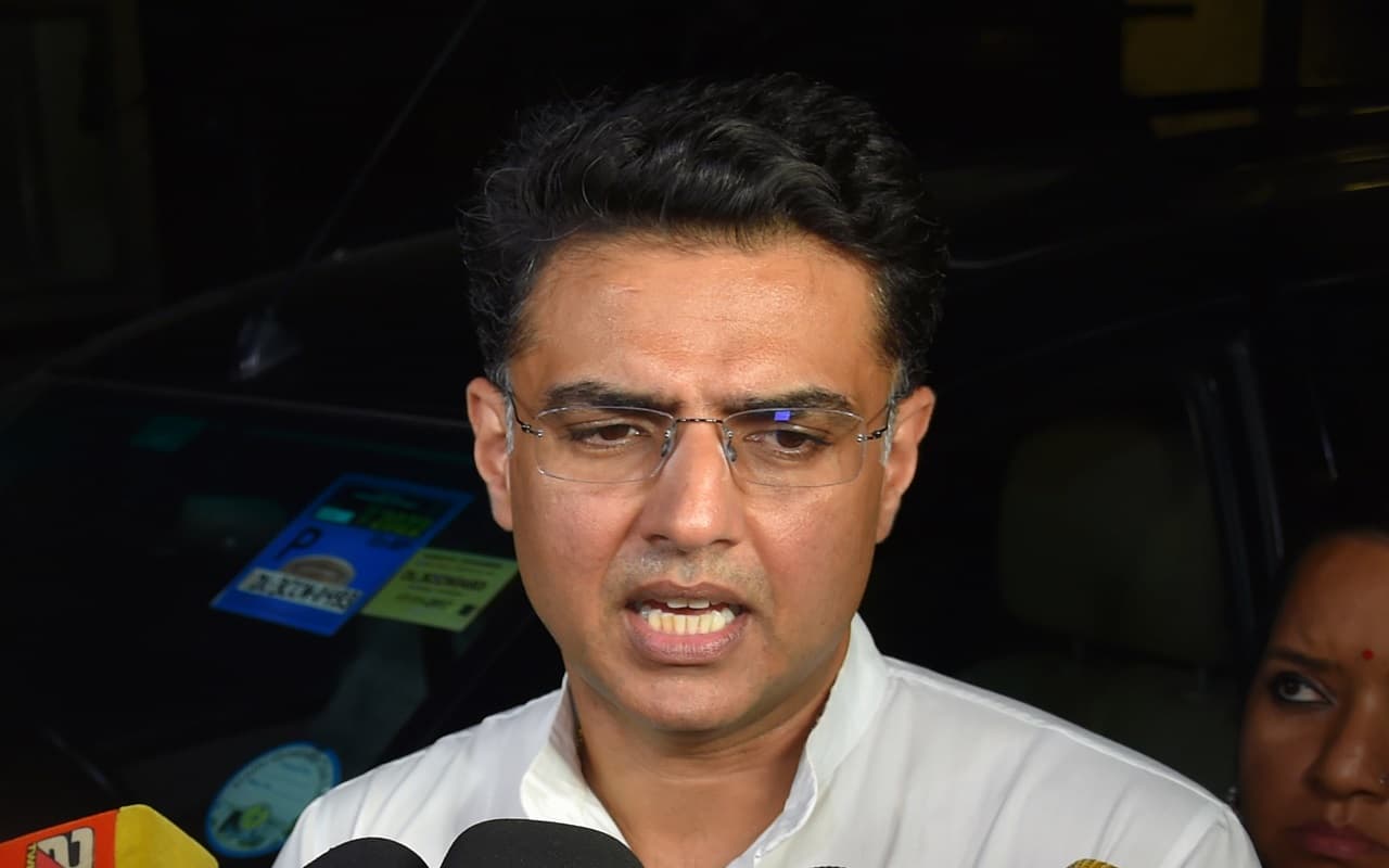 राजस्थान से अशोक गहलोत का पत्ता साफ! सोनिया गांधी से सचिन पायलट की मुलाकात के बाद अटकलें तेज