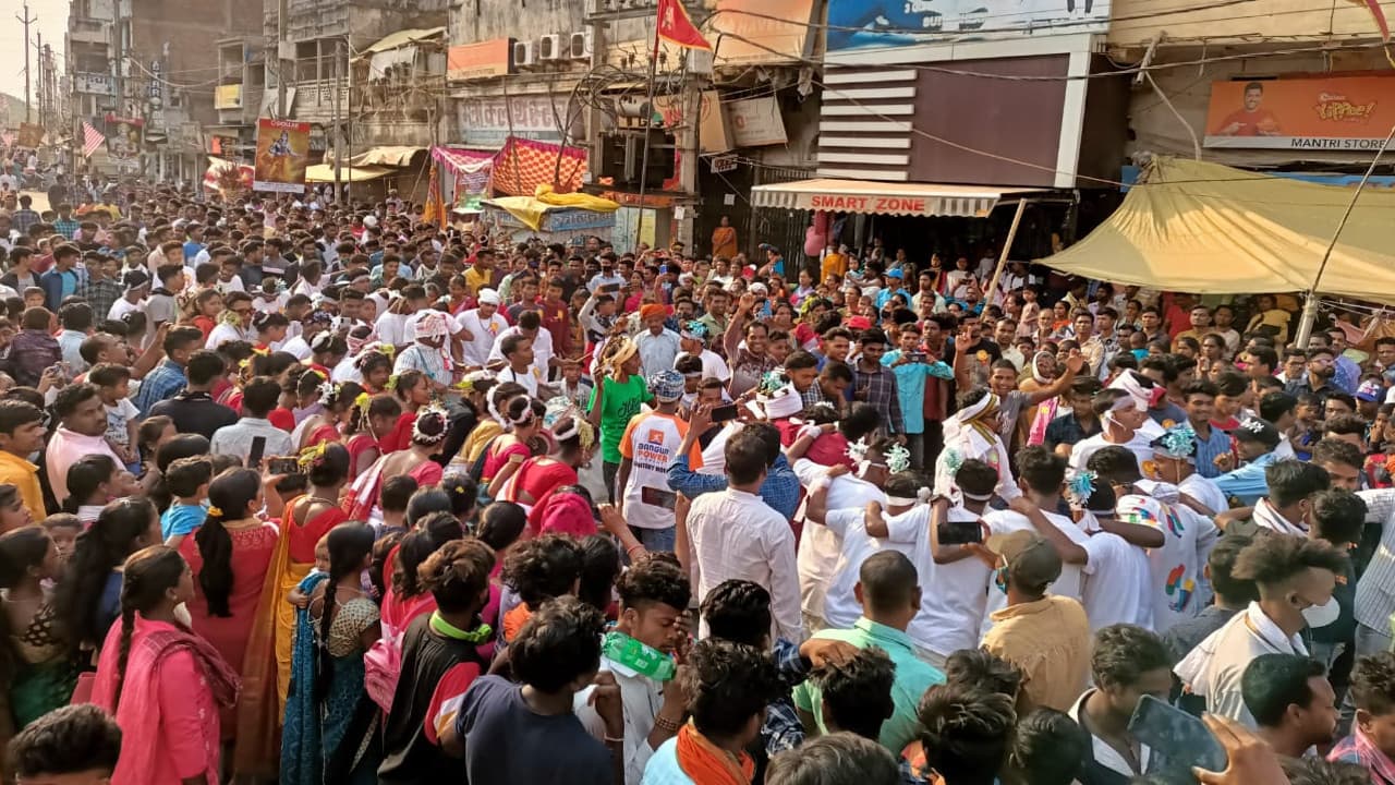 रांची में 24 मार्च को निकलेगी सरहुल पूजा की शोभायात्रा, दोपहर 1 बजे से होगा महाजुटान रांची में 24 मार्च को निकलेगी सरहुल पूजा की शोभायात्रा, दोपहर 1 बजे से होगा महाजुटान