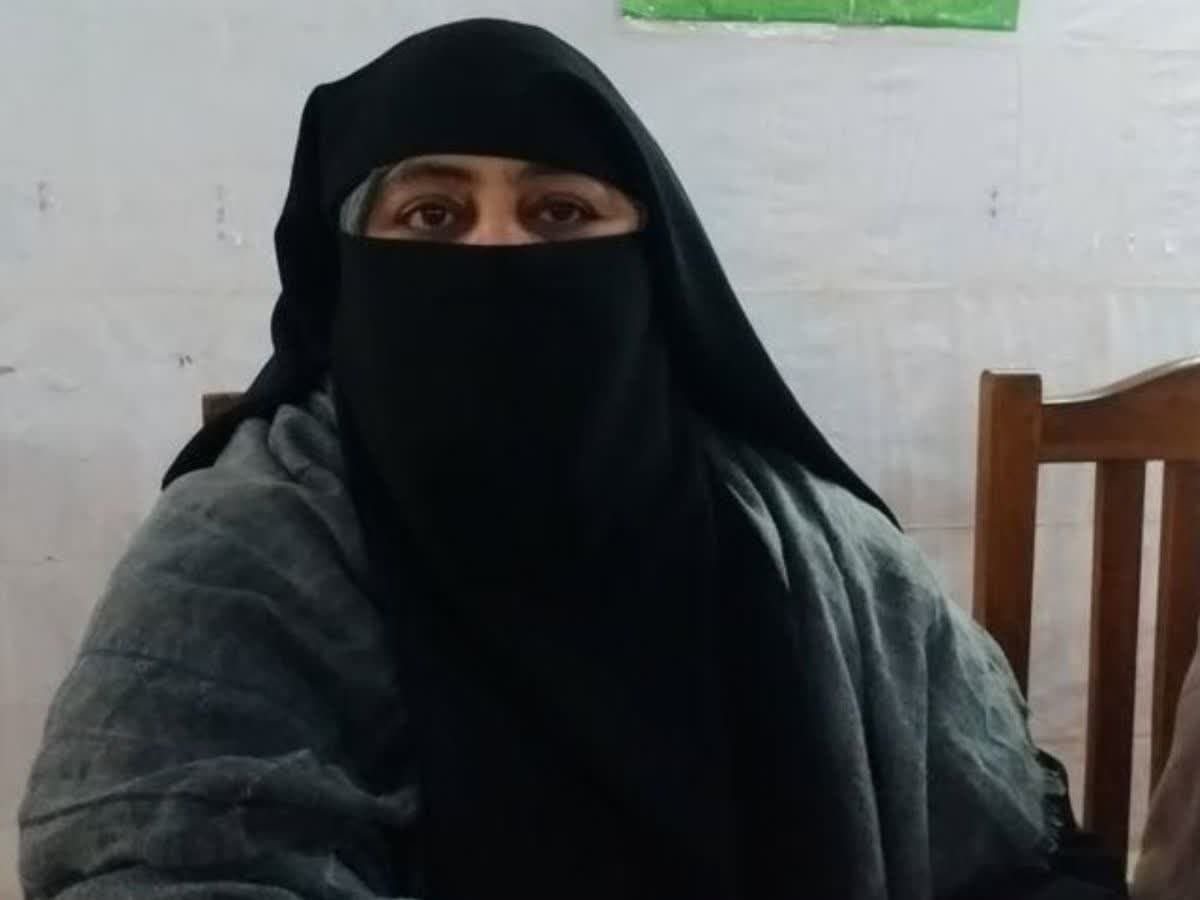 उमेश पाल हत्याकांड: शाइस्ता परवीन का पोस्टर किया जाएगा जारी, बढ़ सकती है इनाम की राशि, लगातार दे रही चकमा…