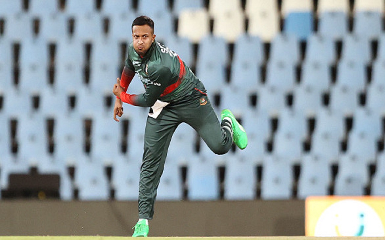 Shakib Al Hasan को सट्टेबाजी कंपनी का समर्थन करना पड़ा महंगा, नोटिस भेजेगा बीसीबी