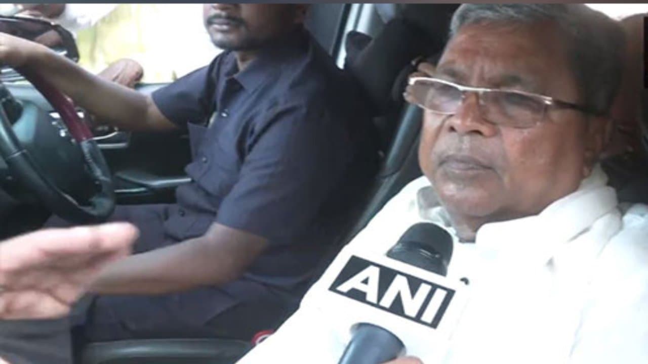 नॉमिनेशन के बाद कांग्रेस नेता सिद्धरमैया ने कहा, हम जाति के आधार पर नहीं मांग रहे वोट