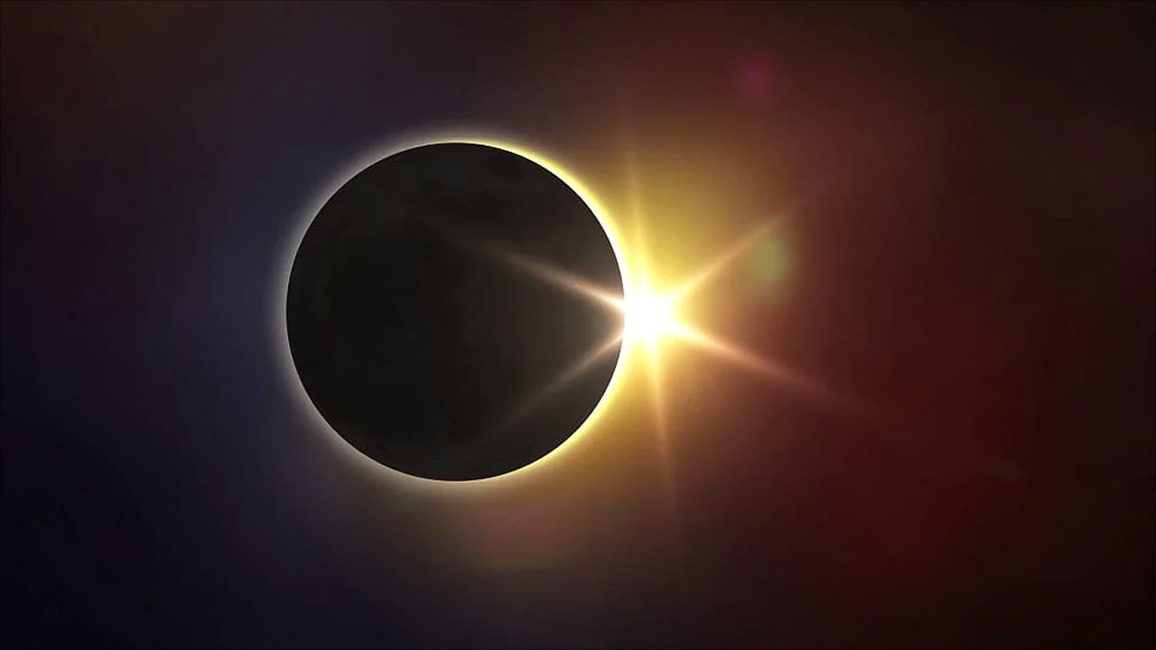 Eclipse Calendar 2021: बंगाल के लोग 26 मई को करेंगे पूर्ण चंद्रग्रहण का दीदार, 2021 में कुल 4 ग्रहण