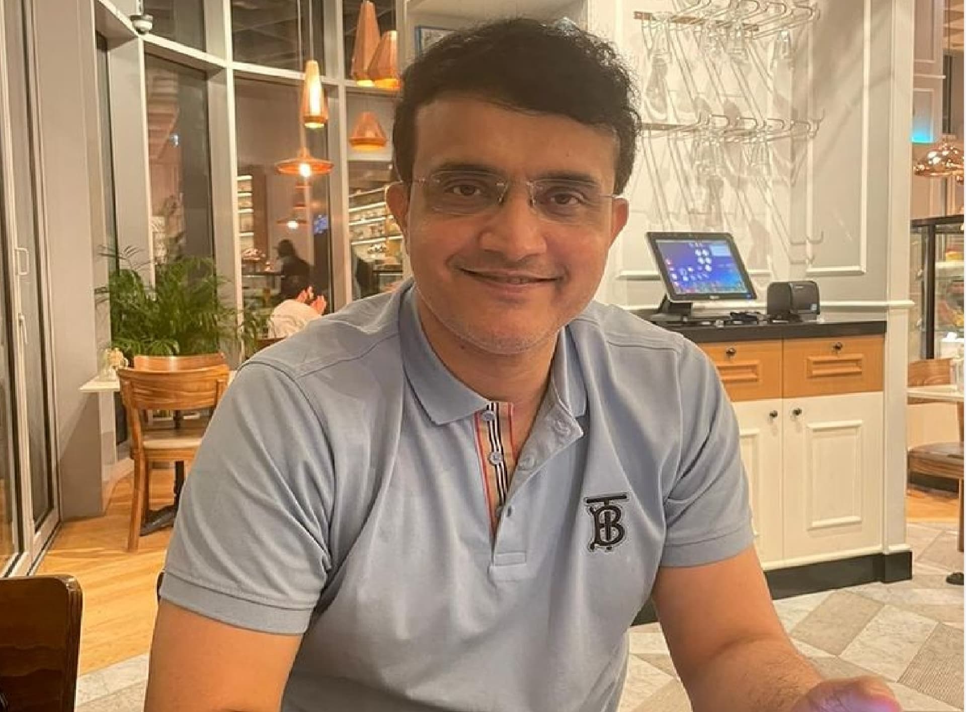 IPL 2021 : दुबई पहुंचकर ये क्या करने लगे सौरव गांगुली, तसवीरें तेजी से हो रही वायरल