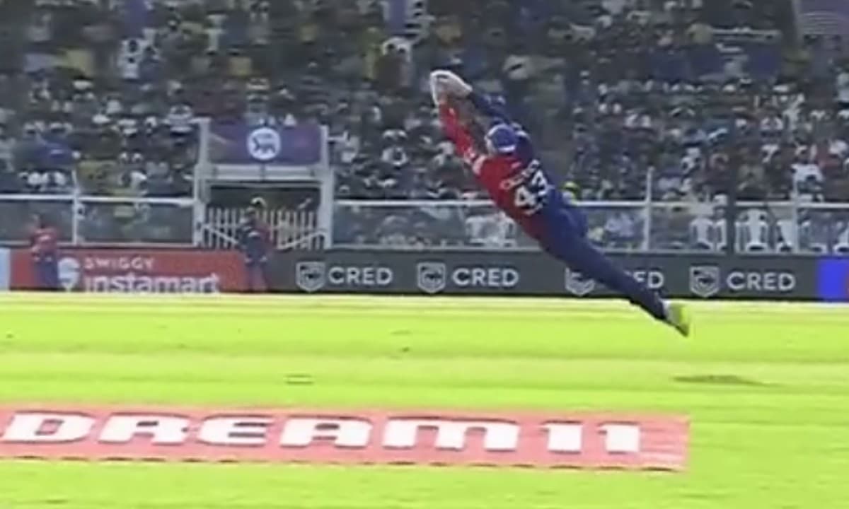 IPL 2022: दिल्ली कैपिटल्स और मुंबई इंडियंस के मैच में टिम सैफर्ट का ‘सुपरमैन’ कैच, पोलार्ड को किया आउट
