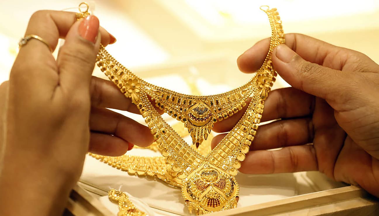 Gold-Silver Price: सोने-चांदी की कीमत में फिर आया बड़ा उछाल, भाव जानकर सिर पकड़ लेंगे आप