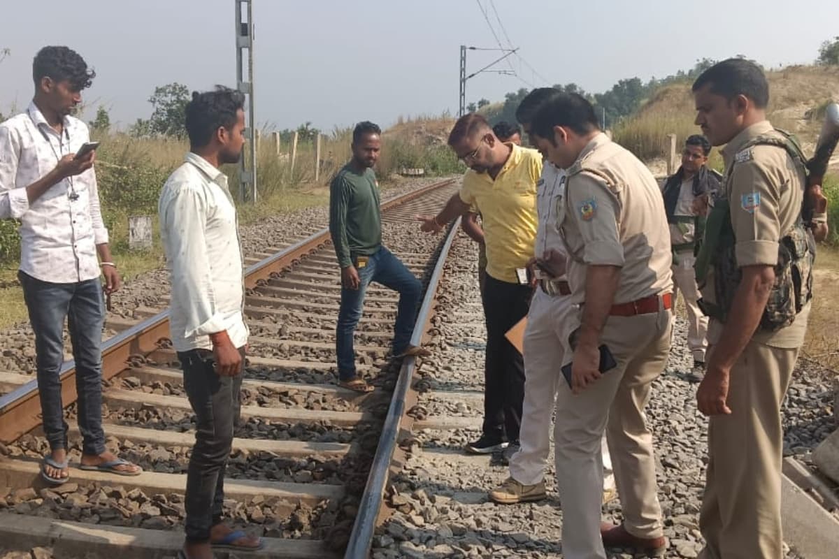 झारखंड: चरही में बड़ा हादसा, ट्रेन की चपेट में आने से दो महिलाओं समेत तीन की मौत, छह की हालत गंभीर