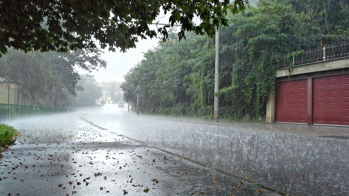 UP Weather Update: यूपी में भारी बारिश की चेतावनी, जल्द ही एलनीनो का देखने को मिलेगा असर, जानें कहां बरसे बादल