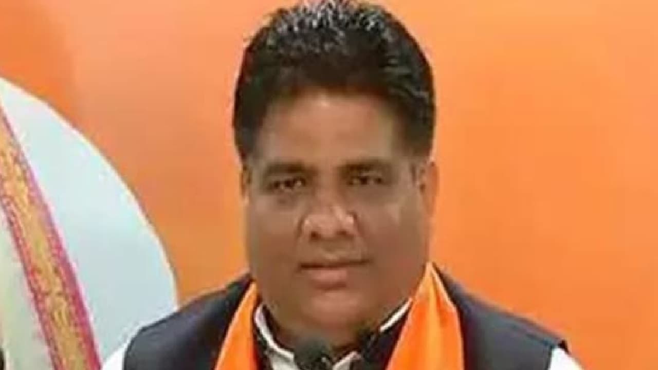 संसदीय समिति ने गूगल और फेसबुक को बातचीत के लिए बुलाया, टि्वटर को नहीं दिया न्यौता !
