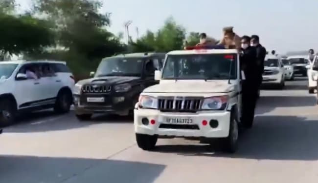 नामकुम में पुलिस को मिली बड़ी सफलता, 35 क्विंटल डोडा लदा कंटेनर जब्त, एक युवक गिरफ्तार