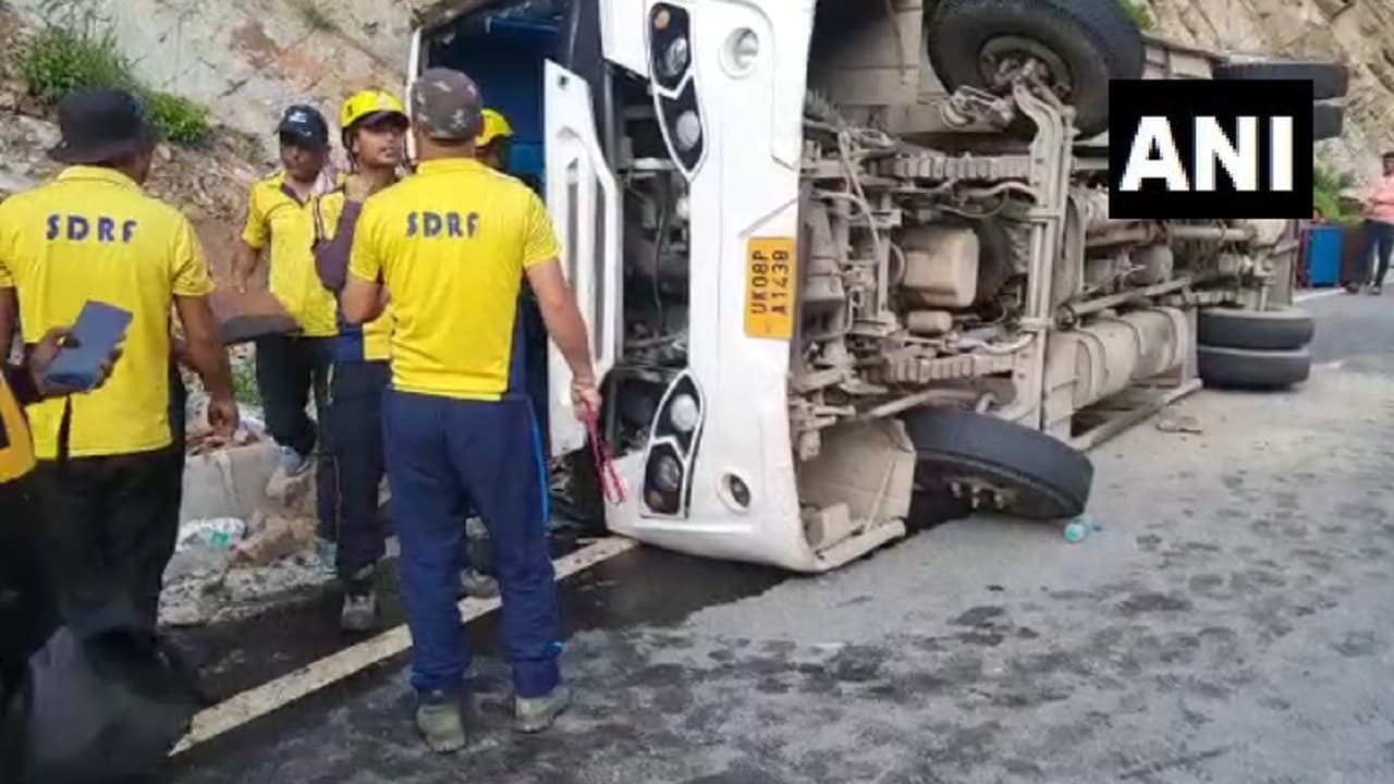 Uttarakhand Bus Accident: केदारनाथ से हरिद्वार जा रही महाराष्ट्र के 33 यात्रियों से भरी बस पलटी, 21 घायल