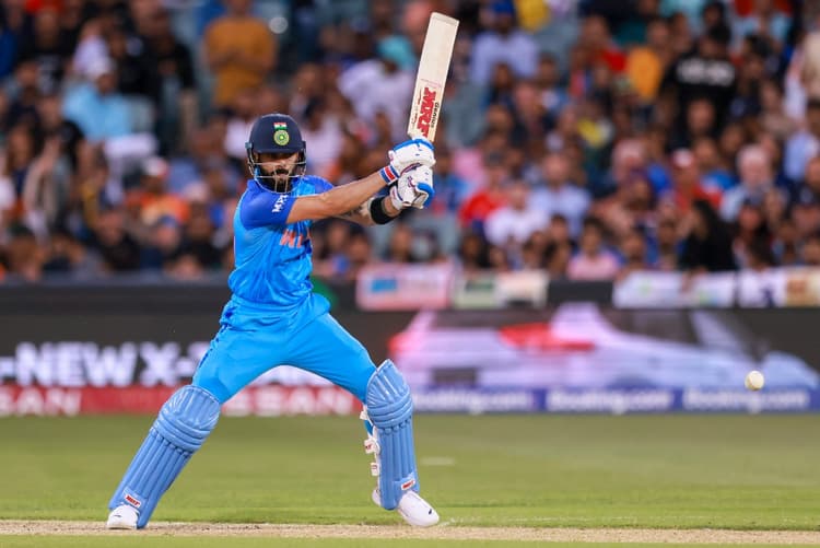 T20 World Cup: विराट कोहली 4000 टी20 आई रन बनाने वाले पहले खिलाड़ी बने, इंग्लैंड के खिलाफ बनाया रिकॉर्ड