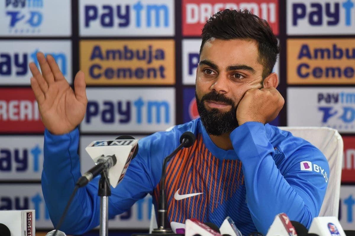 विराट कोहली की कप्तानी छीनने पर इस पूर्व भारतीय कोच ने चयनकर्ताओं पर साधा निशाना, कही यह बात