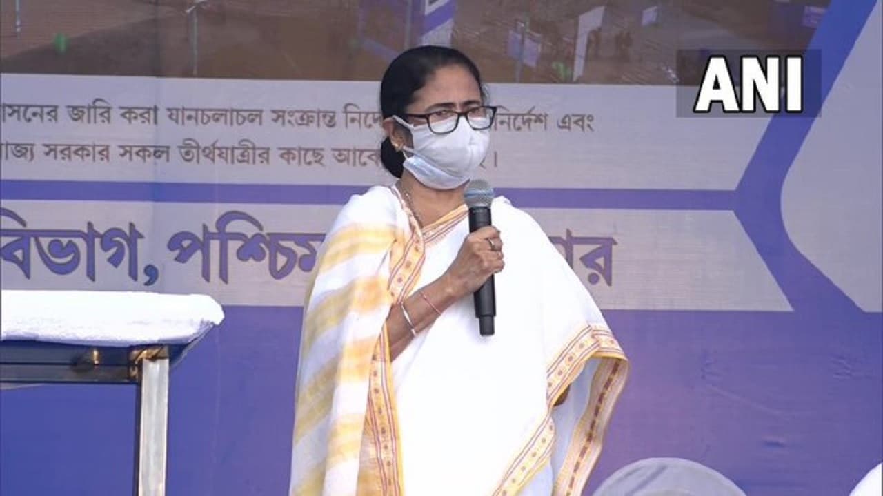 मुंबई: कोर्ट ने ममता बनर्जी को जारी किया समन, राष्ट्रगान मामले में 2 मार्च को पेश होने का आदेश