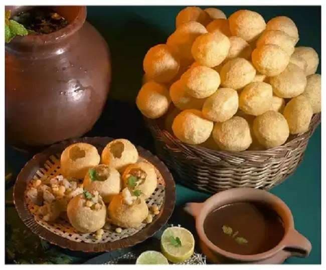 रेलवे के सफर में अब गोलगप्पे और चाट का स्वाद, जानें- कैसे करनी होगी बुकिंग