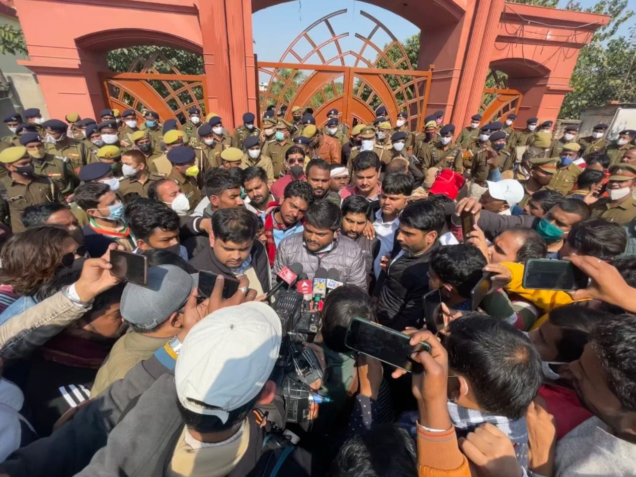 युवाओं की आवाज मजबूत करने प्रयागराज आया था, लेकिन बीजेपी के इशारे पर पुलिस ने रोक दिया: हार्दिक पटेल