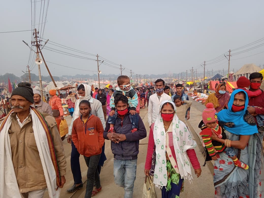 मौनी अमावस्या को लेकर प्रयागराज पहुंचने लगे श्रद्धालु, मंडल आयुक्त ने तैयारियों को लेकर की समीक्षा