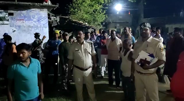 ब्वॉयफ्रेंड के सामने गर्लफ्रेंड ने रखा शादी का प्रस्ताव, इंकार करने पर प्रेमिका ने उठाया खौफनाक कदम