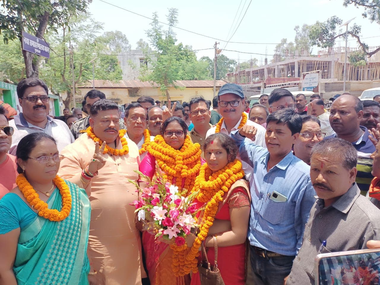 Gumla Zila Parishad Chunav : किरण बाड़ा अध्यक्ष और संयुक्ता देवी बनीं उपाध्यक्ष