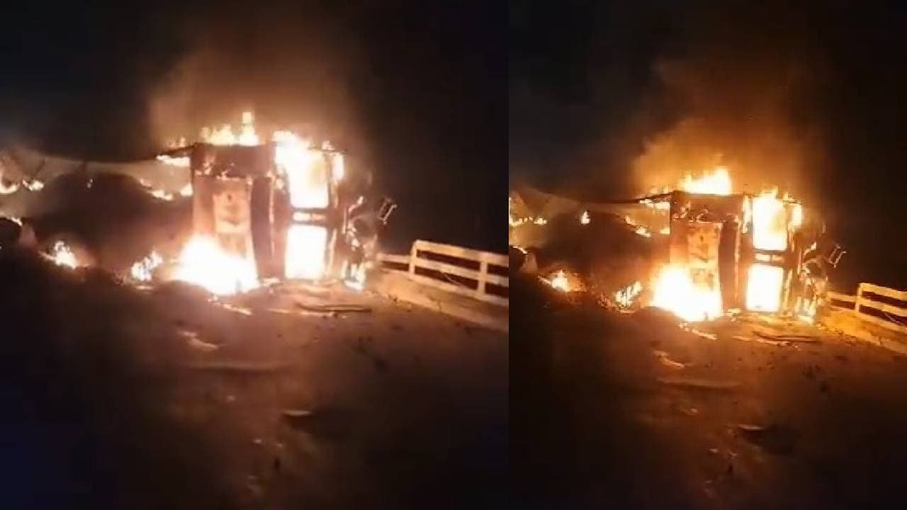 मुजफ्फरपुर में आलू से लदे ट्रक में लगी भीषण आग, कंडक्टर व चालक ने जानें कैसे बचाई अपनी जान