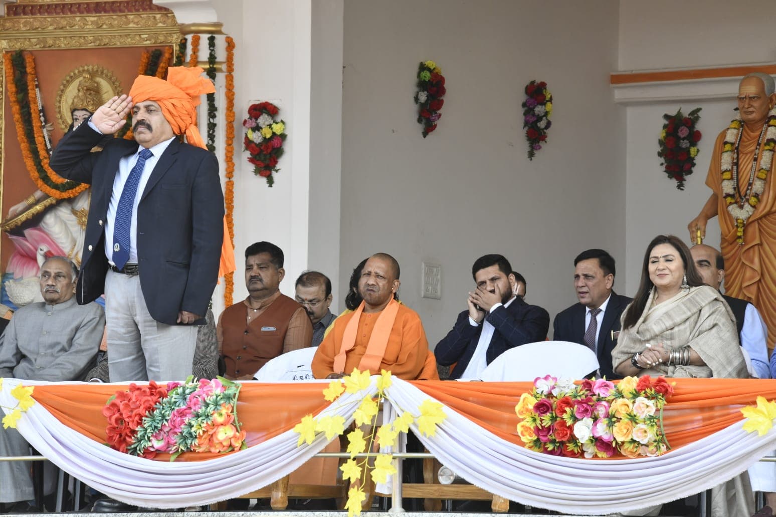 Gorakhpur News: सीएम योगी और लोकसभा अध्यक्ष ओम बिड़ला के हाथों प्रतिभाओं को मिलेगा पुरस्कार, जानें…