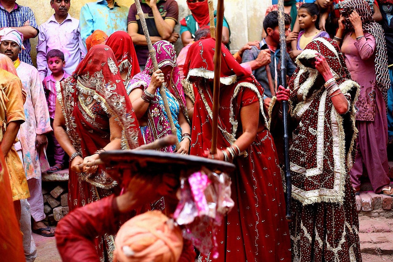 Mathura Vrindavan Holi Schedule: बरसाने में इस दिन खेली जाएगी लट्ठमार होली, जानिए क्या है खासियत और मान्यता…
