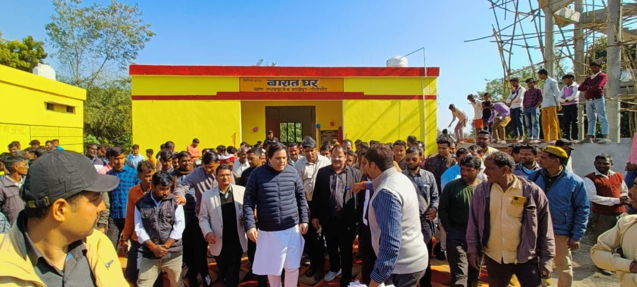 Bareilly: सांसद वरुण गांधी का गौतम अदाणी के बहाने केंद्र सरकार पर हमला, बोले- आवारा पशु किसानों…