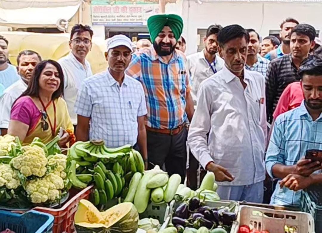 आगरा का यह बाजार हुआ प्लास्टिक मुक्त, पर्यावरण बचाने के लिए नगर निगम और व्यापारियों की नई पहल