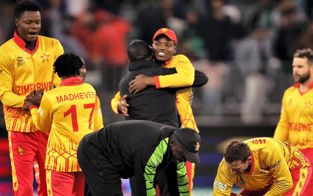 PAK vs ZIM: भारत के बाद जिंबाब्वे ने भी पाकिस्तान की कर दी कुटाई, जीत के बाद जश्न का देखें VIDEO