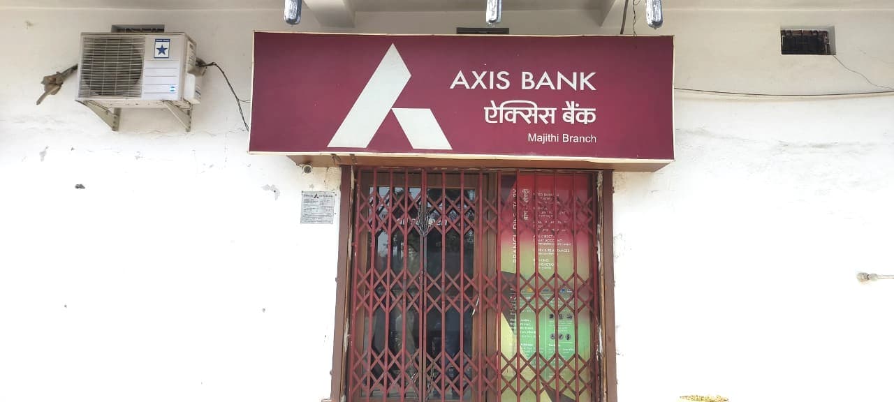 एक्सिस बैंक : कोरोना ने रोकी 1.55 करोड़ के फ्रॉड की जांच