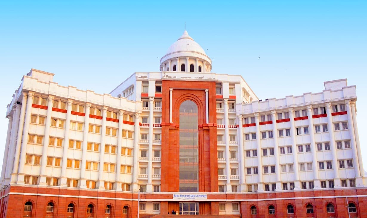 बीबीडी यूनिवर्सिटी: स्वास्थ्य महकमा की जांच में होगा खुलासा, 68 छात्राओं की हुई थी तबीयत खराब
