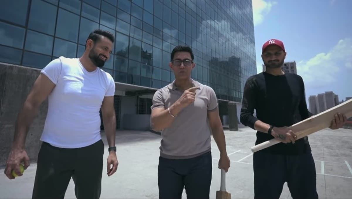 Laal Singh Chaddha: आमिर खान के खिलाफ वकील ने दर्ज कराई शिकायत, धार्मिक भावनाएं आहत करने का लगा आरोप