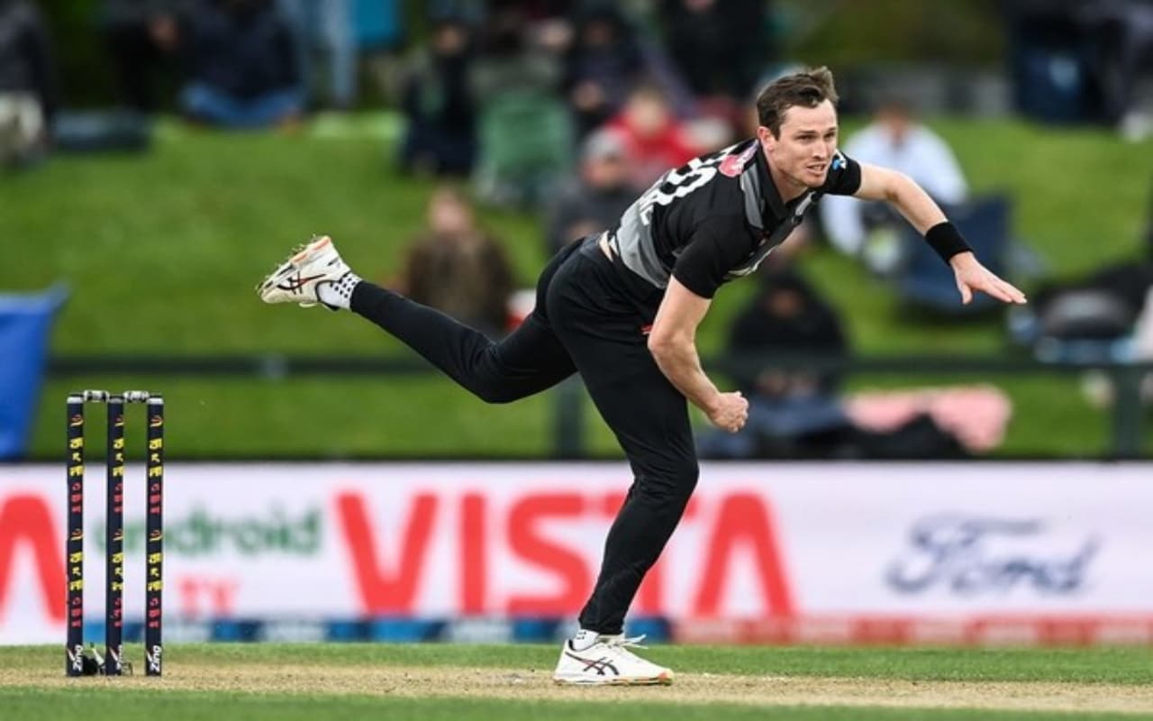IND vs NZ: न्यूजीलैंड को बड़ा झटका, भारत दौरे पर नहीं आएगा ये खतरनाक गेंदबाज, जानिए किसे मिला मौका