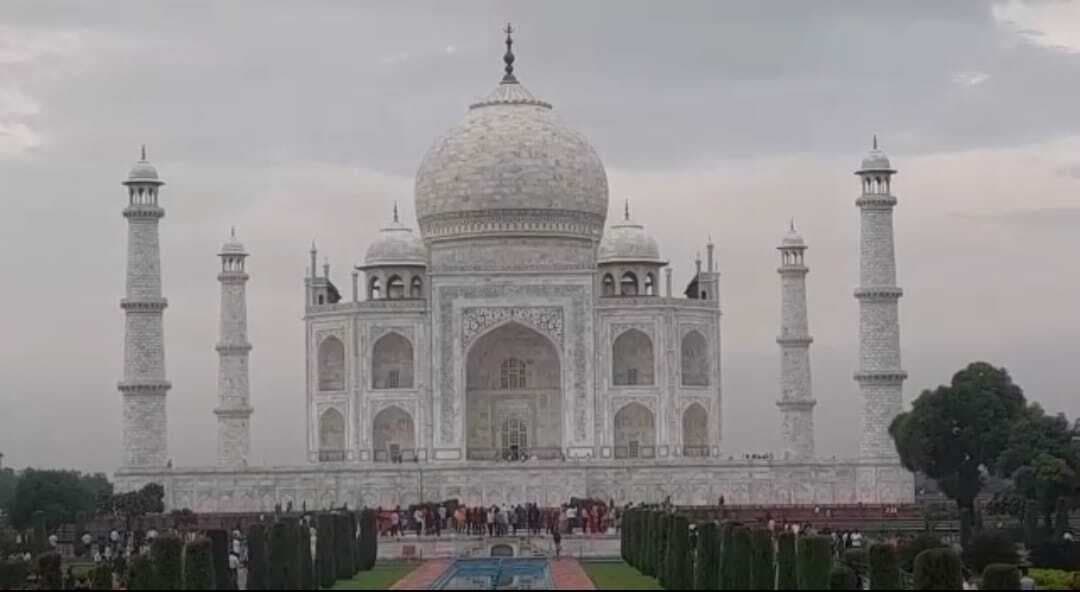 ताजमहल देखने आगरा आया अर्जेंटीना का पर्यटक मिला कोविड पॉजिटिव, लापता, स्वास्थ्य महकमा ढूंढ़ने में जुटा