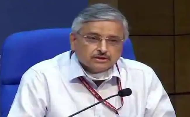 Vaccine तभी प्रभावी होगा, जब ज्यादा से ज्यादा लोग वैक्सीनेट हो जाएंगे, AIIMS के डायरेक्टर डॉ. रणदीप गुलेरिया ने कही ये बात Vaccine तभी प्रभावी होगा, जब ज्यादा से ज्यादा लोग वैक्सीनेट हो जाएंगे, AIIMS के डायरेक्टर डॉ. रणदीप गुलेरिया ने कही ये बात