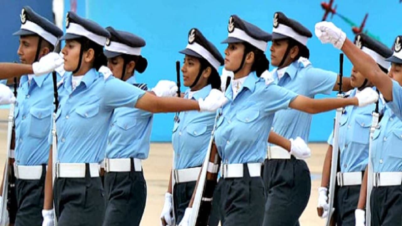 Indian Air Force Day 2024 : वायु सेना में दें करियर को उड़ान