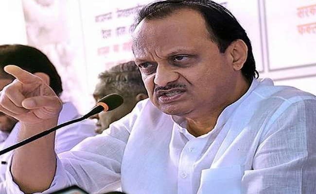 अजित पवार ने कहा – लॉकडाउन के बीच अर्थव्यवस्था को चरणबद्ध रूप से गति दी जाएगी