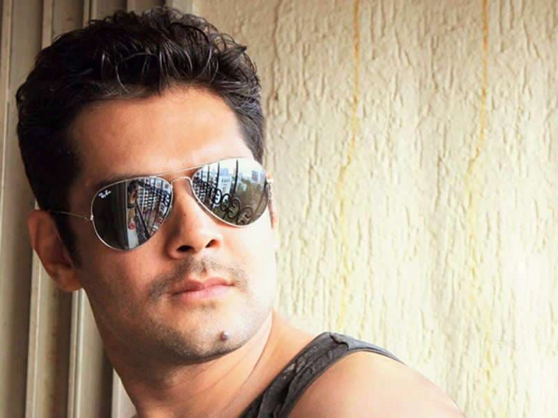 भूल भूलैया 2 में तब्बू के पति की भूमिका में नजर आने वाले हैं ये अभिनेता, टीवी के साथ वेब सीरीज में भी निभाया है अहम किरदार