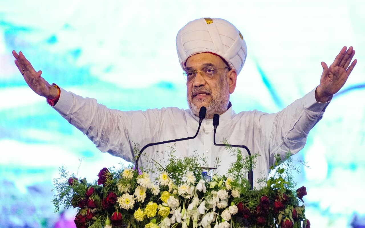 चुनाव मोदी जी के नाम पर लड़ा और सीएम बनने के लिए कांग्रेस की गोद में बैठ गये उद्धव ठाकरे, अमित शाह का तंज